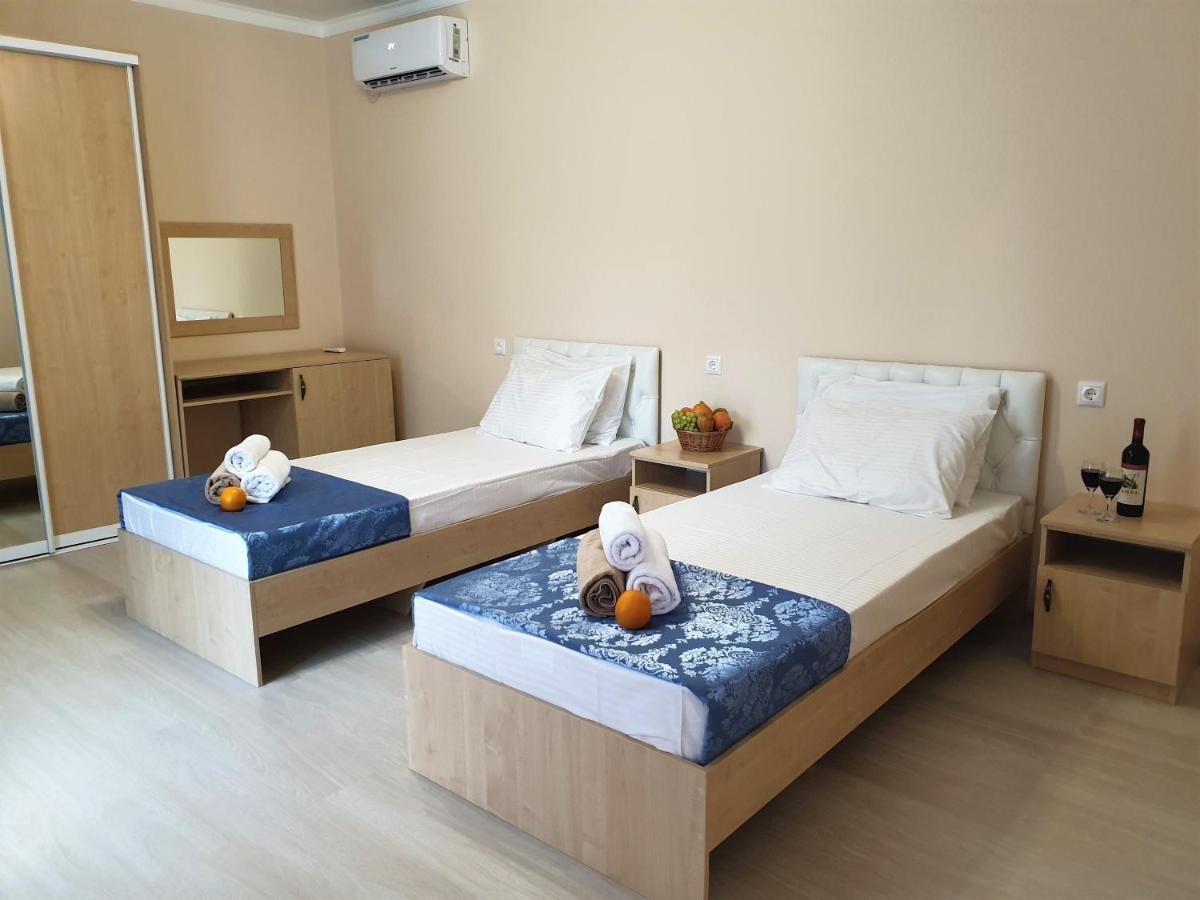 Arda Hotel Гагра Екстериор снимка