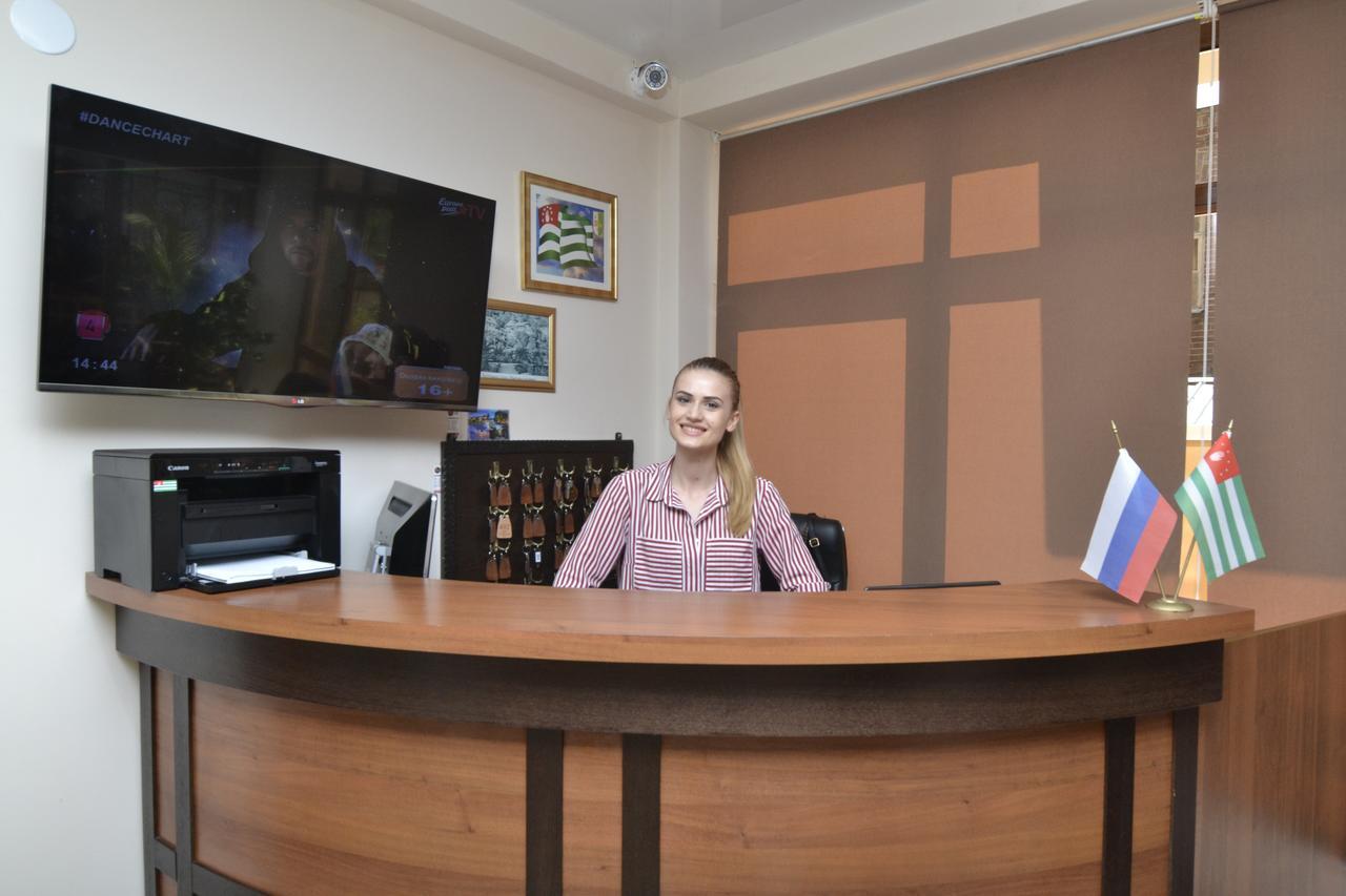 Arda Hotel Гагра Екстериор снимка
