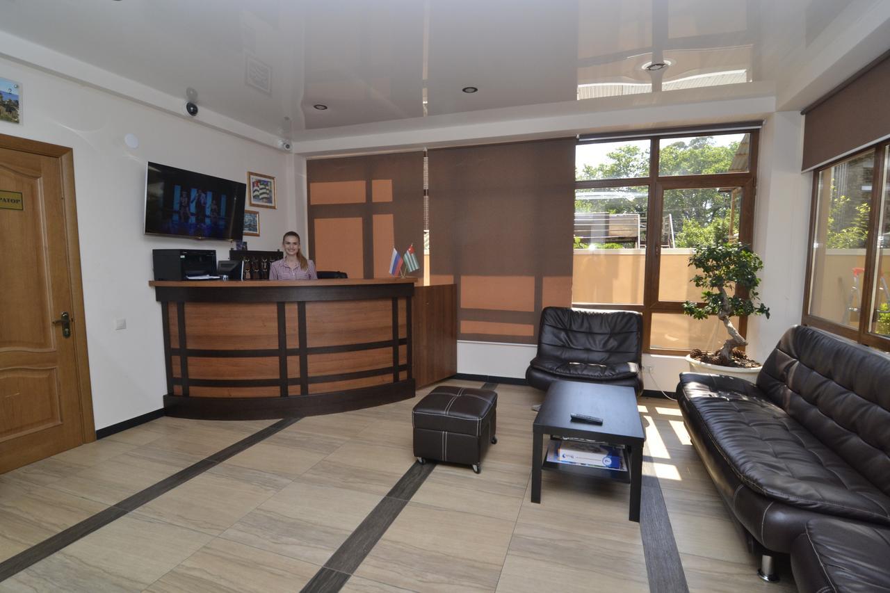 Arda Hotel Гагра Екстериор снимка