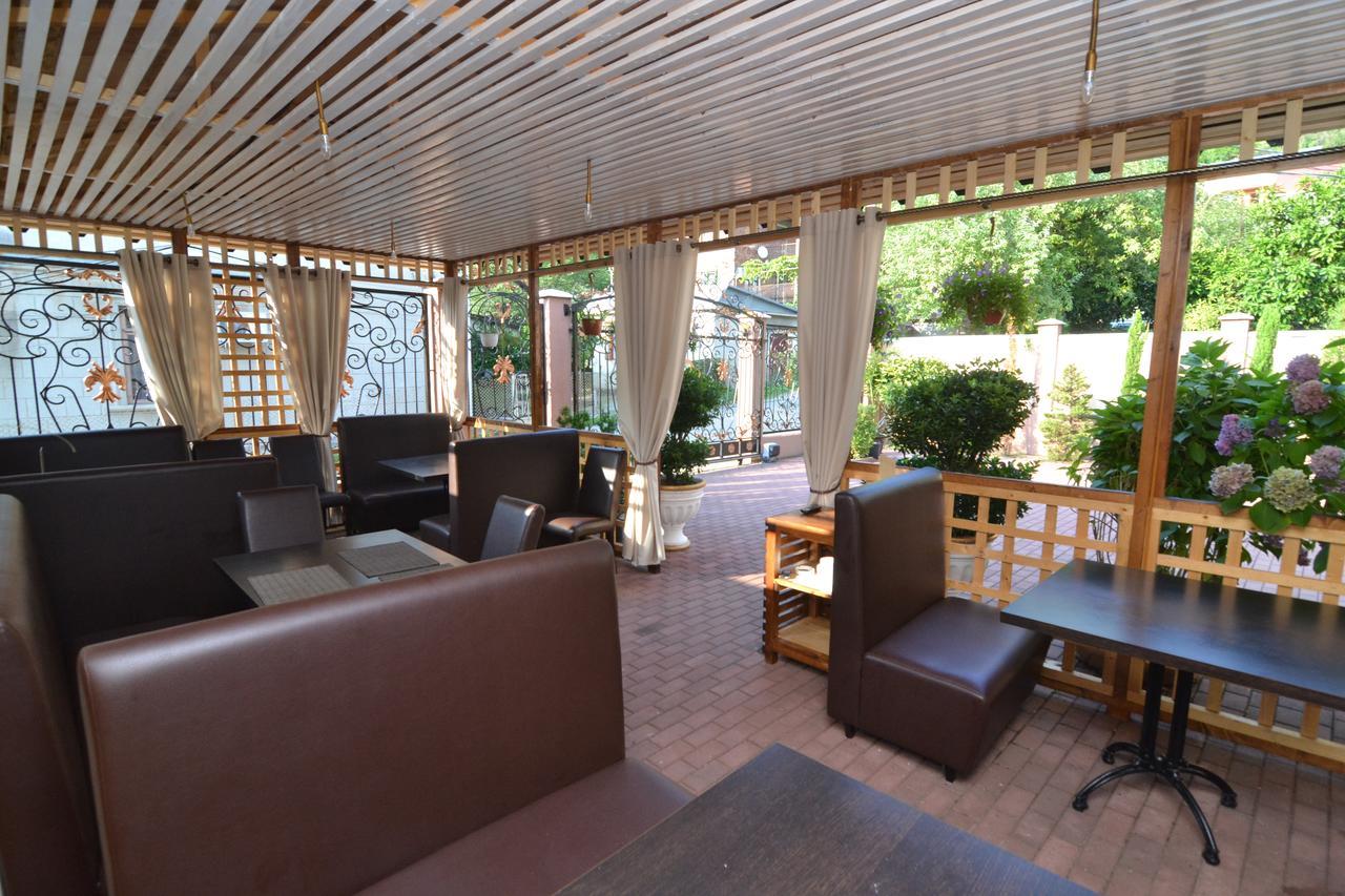 Arda Hotel Гагра Екстериор снимка