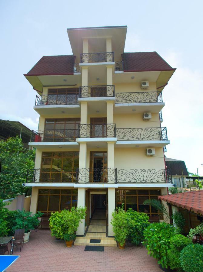 Arda Hotel Гагра Екстериор снимка