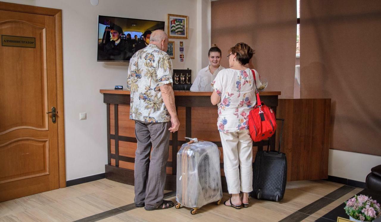 Arda Hotel Гагра Екстериор снимка
