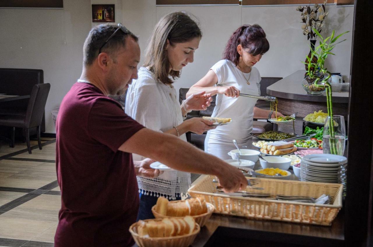 Arda Hotel Гагра Екстериор снимка