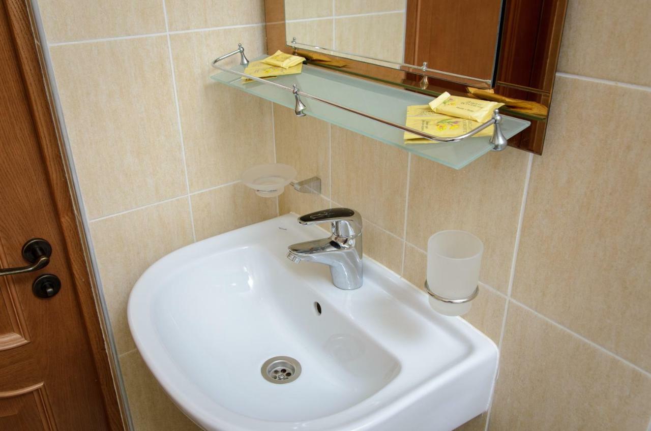 Arda Hotel Гагра Екстериор снимка